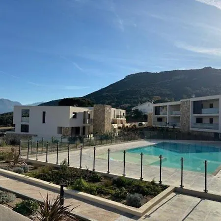 Charmant T3 Avec Piscine Calvi (Corsica)