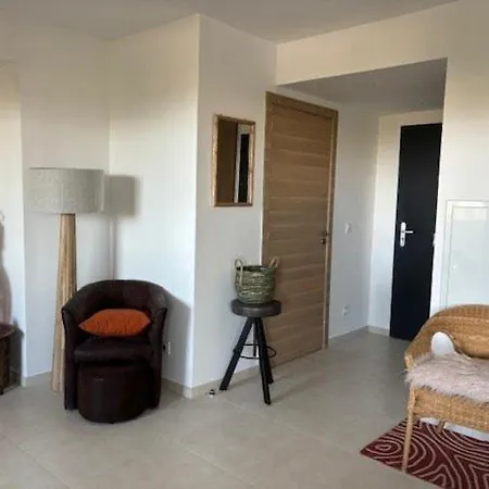 Charmant T3 Avec Piscine Appartement Calvi (Corsica)
